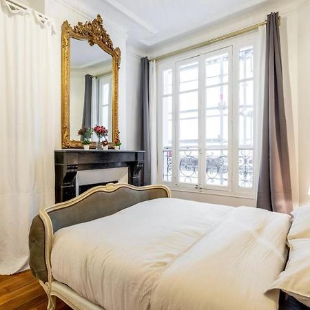 Abbesses - Superbe Appartement Avec Cheminees ปารีส ภายนอก รูปภาพ